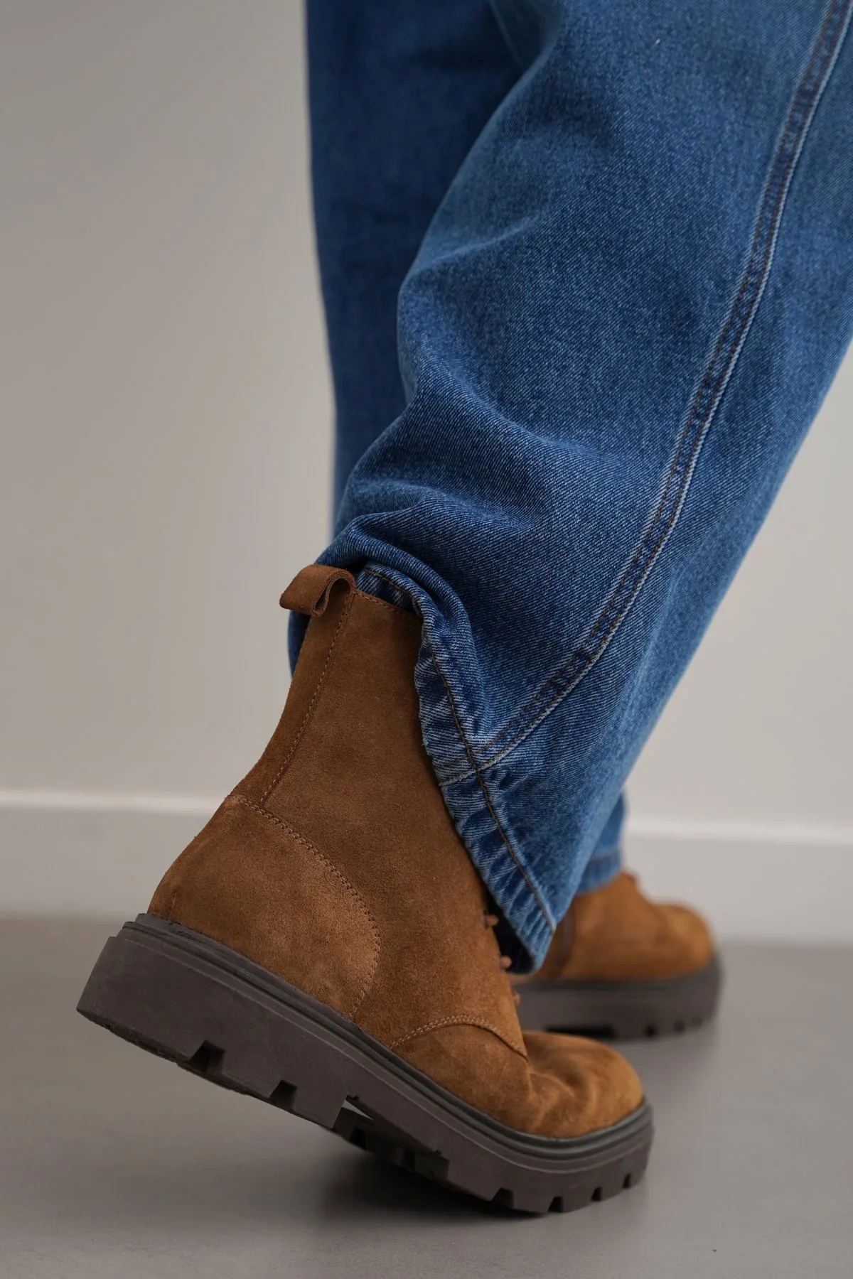 CHUNKY LEATHER BIKER BOOTS